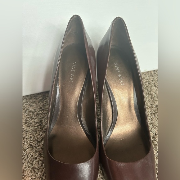 Nine West brown stiletto. Never worn. - Picture 2 of 3
